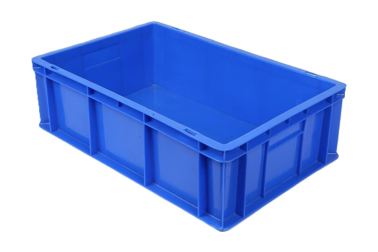 Blue closed plastic crate for storage and transport in UAE